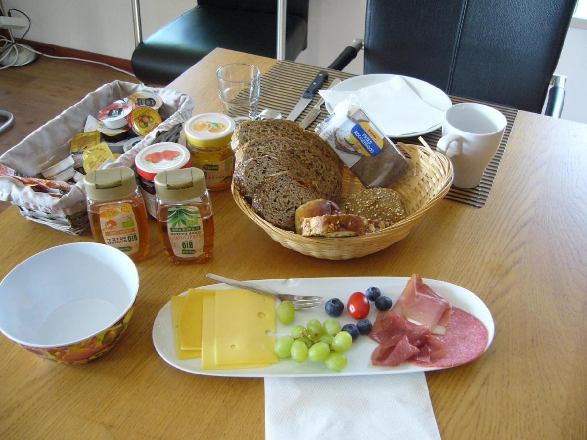 De Stjelp Pleats Bed and Breakfast Lemmer Eksteriør billede