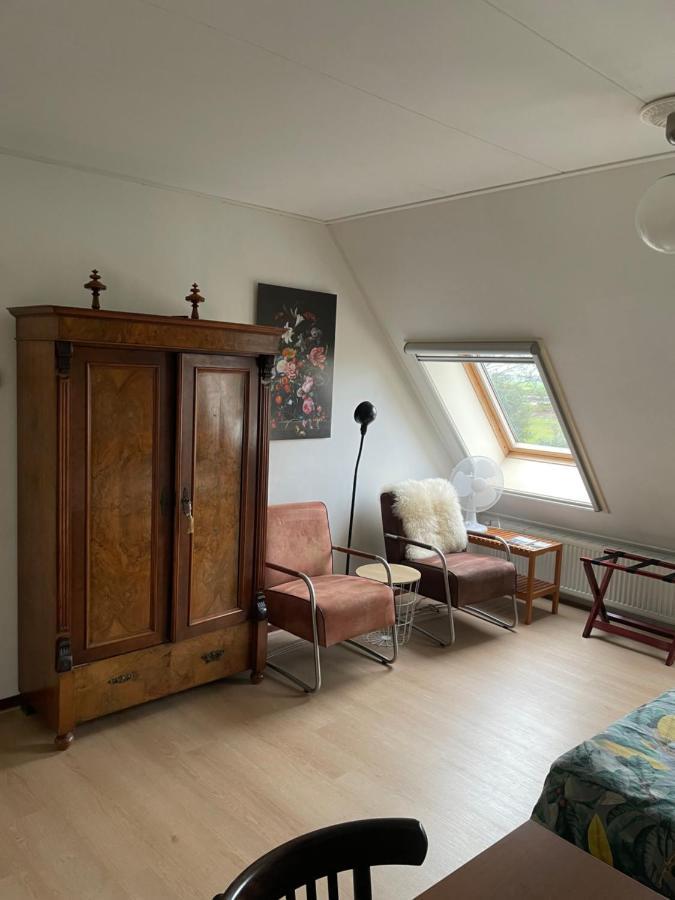 De Stjelp Pleats Bed and Breakfast Lemmer Eksteriør billede